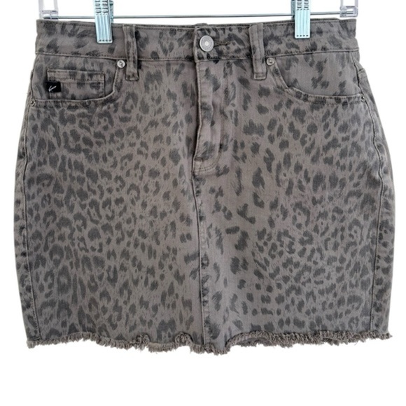 KanCan Dresses & Skirts - KanCan Gray Leopard Print Mini Skirt